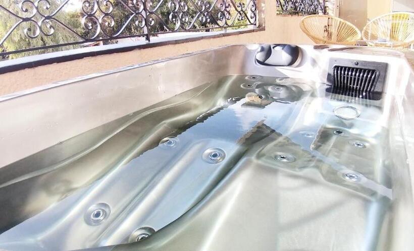 Dream House & Spa Bandol  Céline Et Olivier