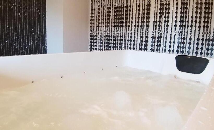 Dream House & Spa Bandol  Céline Et Olivier