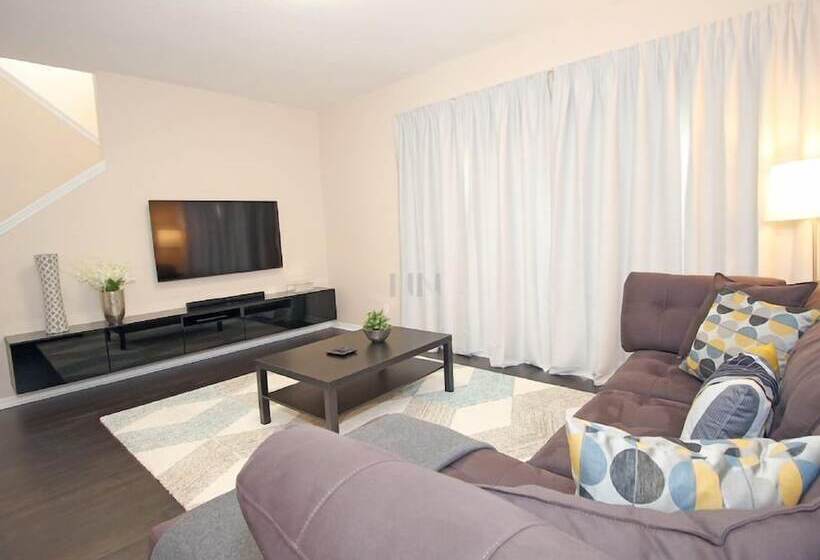 Fv62884 Regal Oaks 4 Bed 3.5 Baths Townhome