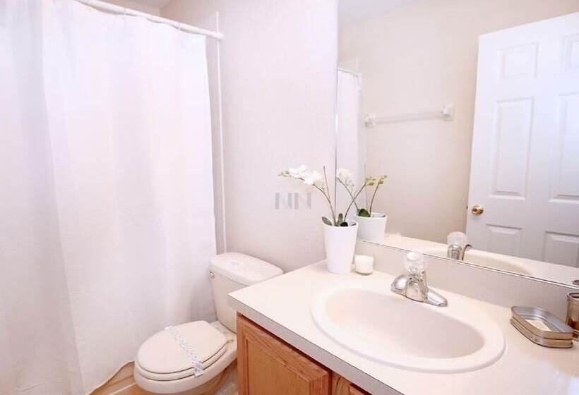 Fv62884 Regal Oaks 4 Bed 3.5 Baths Townhome