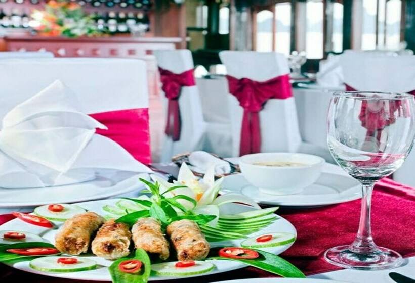 هتل Huong Hai Sealife Cruise