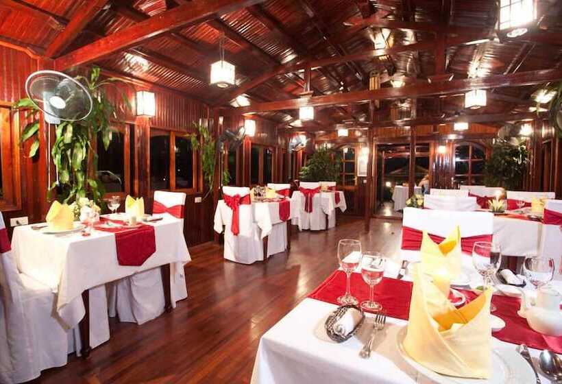 هتل Huong Hai Sealife Cruise