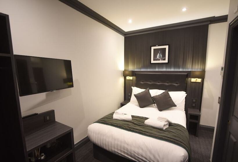 Отель The Pack And Carriage London