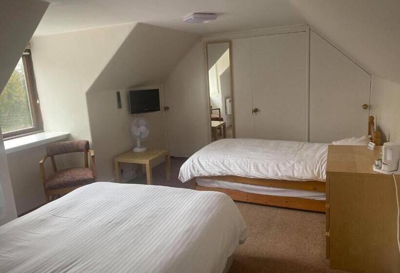 ホテル The White Hart