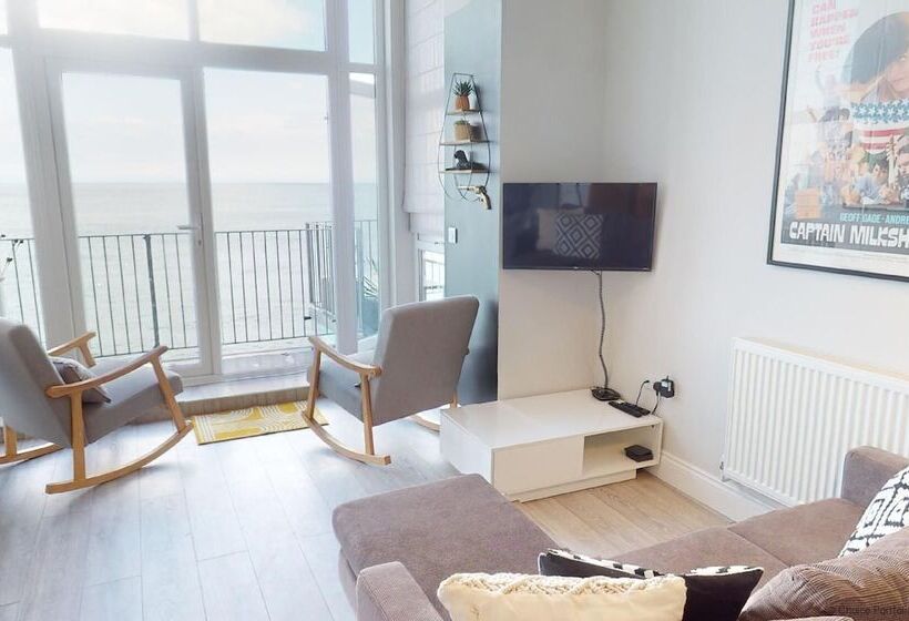 Ilfracombe Cheyne Beach Villa 2 Bedrooms