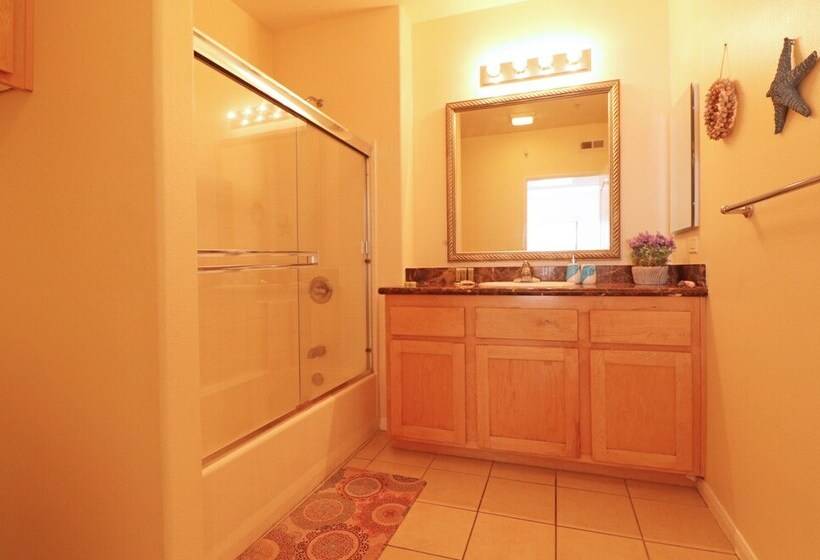 Las Premier Apartments