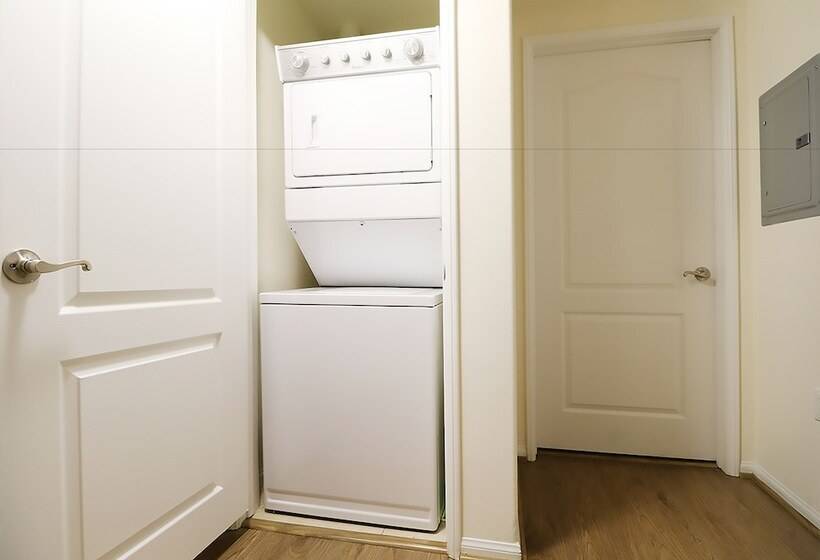 Las Premier Apartments