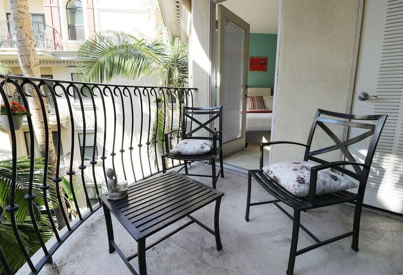 Las Premier Apartments