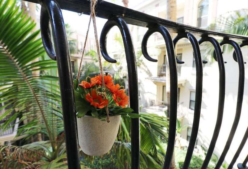 Las Premier Apartments