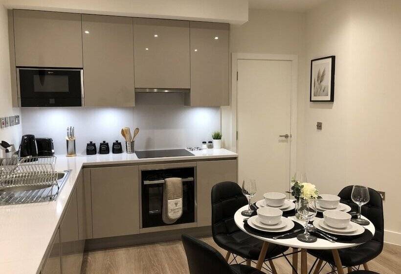 Modern Apartment By Creatick