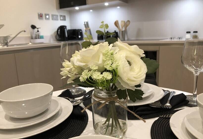 Modern Apartment By Creatick