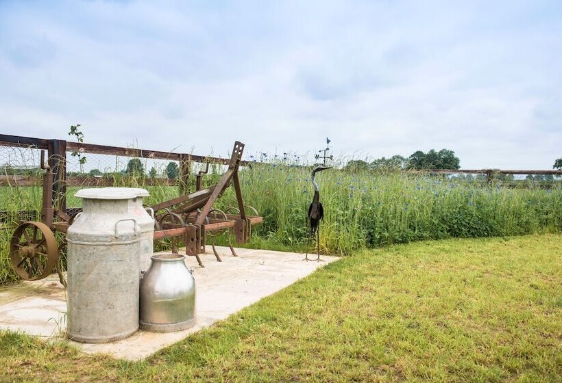 Morndyke Shepherds  Huts