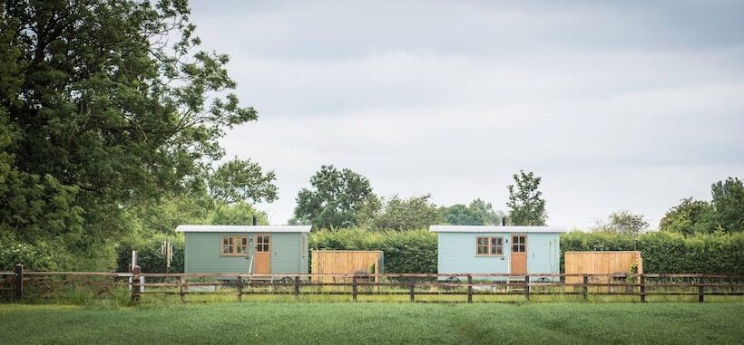 Morndyke Shepherds  Huts
