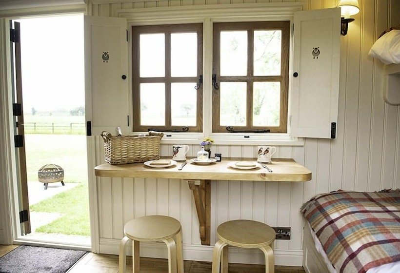 Morndyke Shepherds  Huts