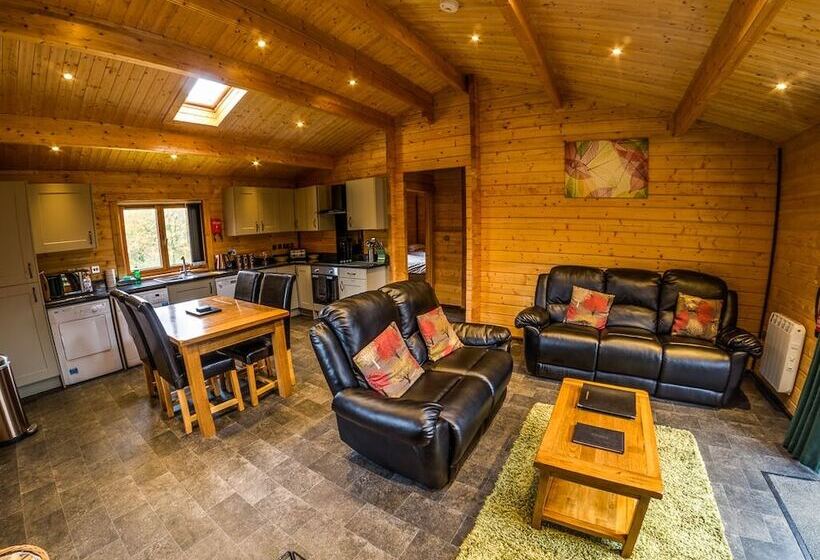 New Forest Lodges