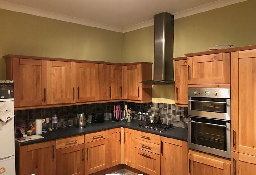 Oban Town Centre Apartment