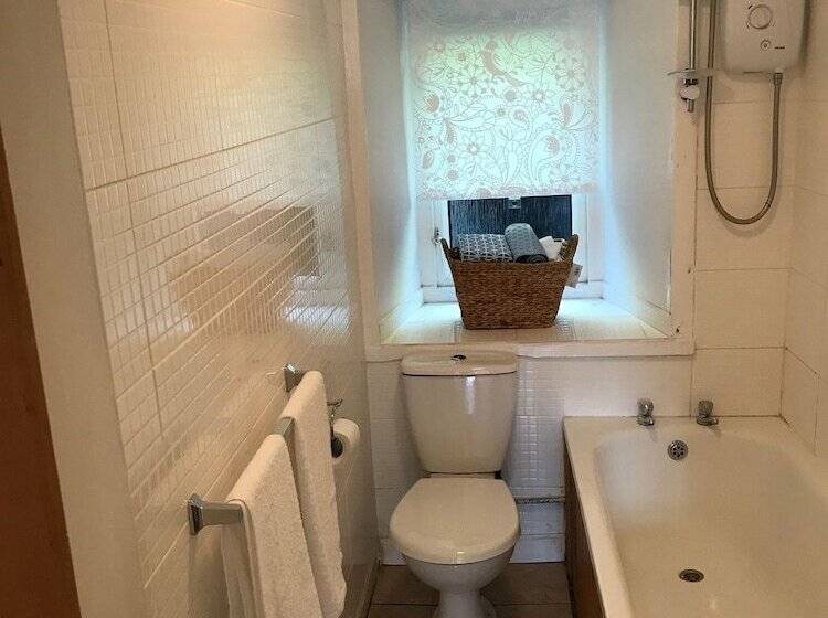 Oban Town Centre Apartment