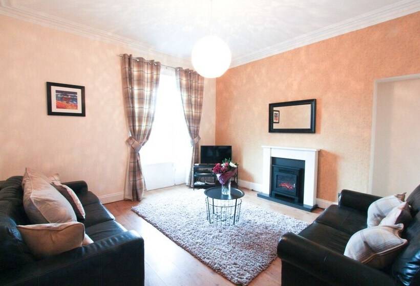 Oban Town Centre Apartment