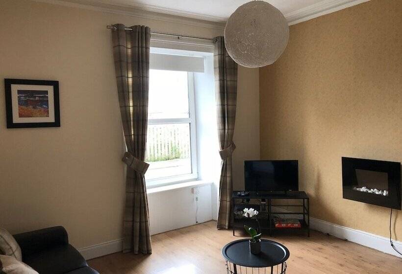 Oban Town Centre Apartment