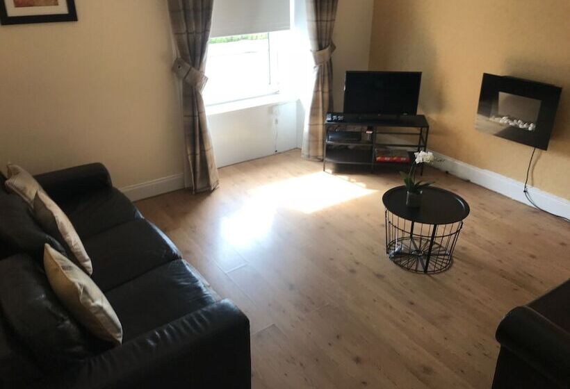 Oban Town Centre Apartment