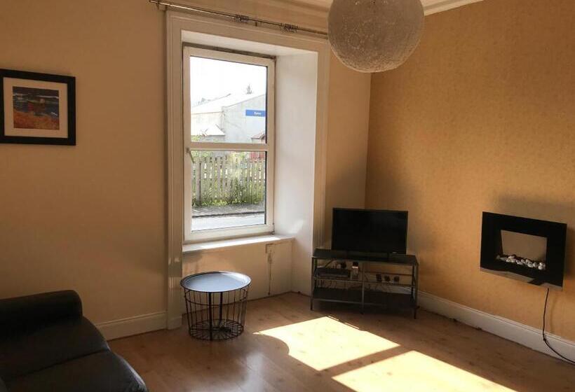 Oban Town Centre Apartment