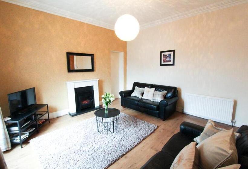 Oban Town Centre Apartment