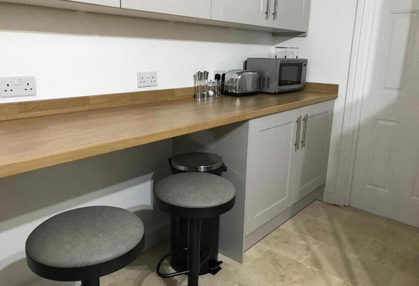 بنسيون Botley Town House