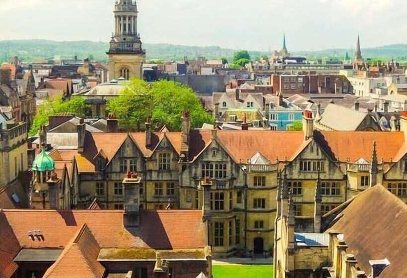 بنسيون Botley Town House