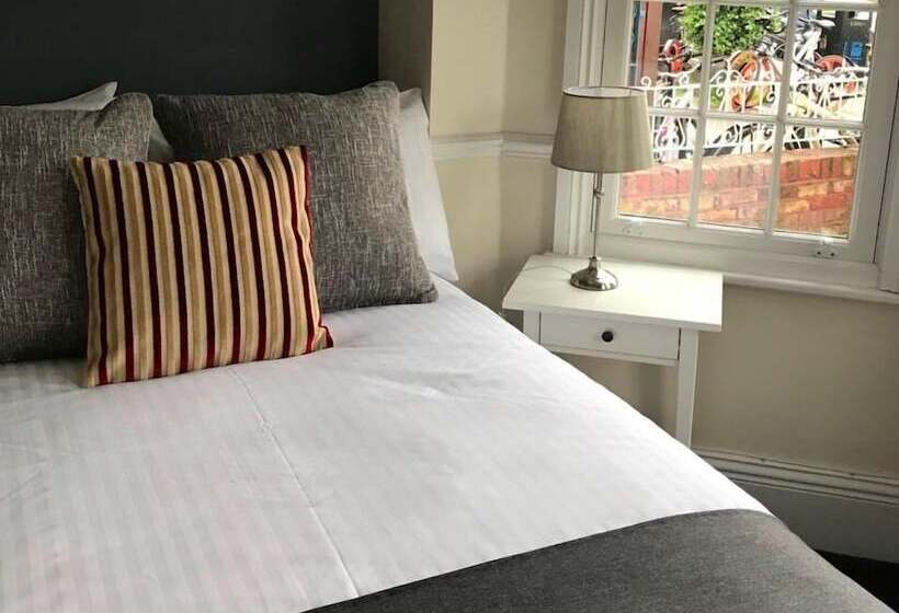 بنسيون Botley Town House