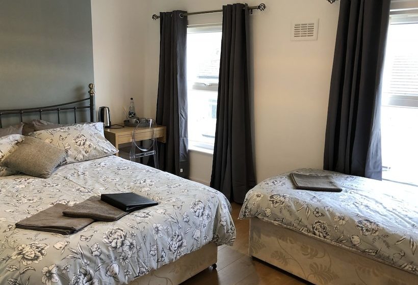 بنسيون Double Rooms Near City Centre