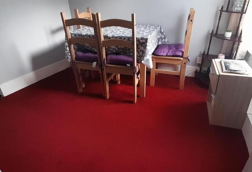 펜션 Penzance Cottage