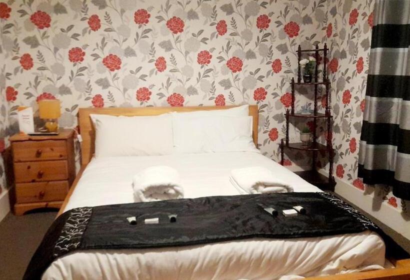 펜션 Penzance Cottage