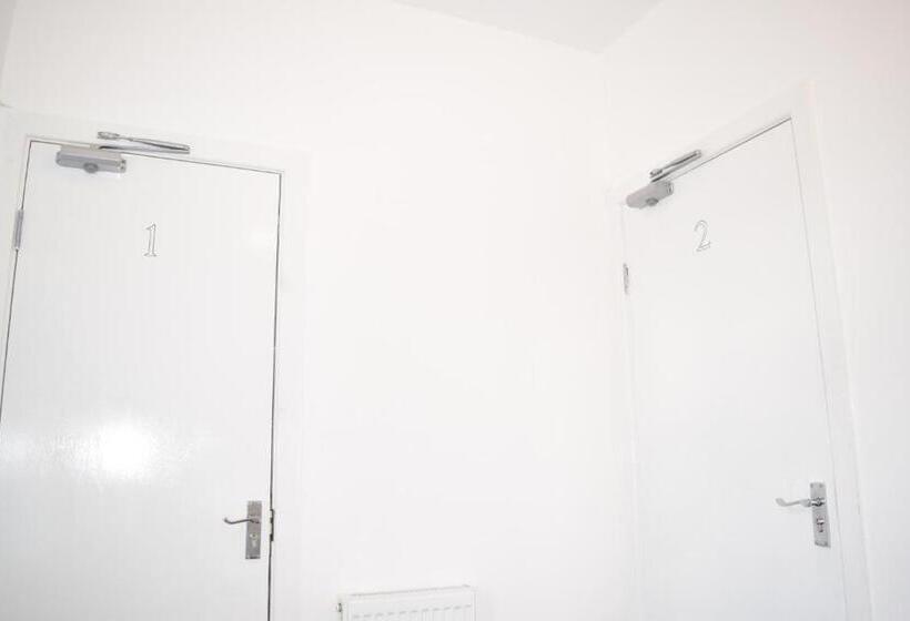 פנסיון Regent Guest House Grimsby