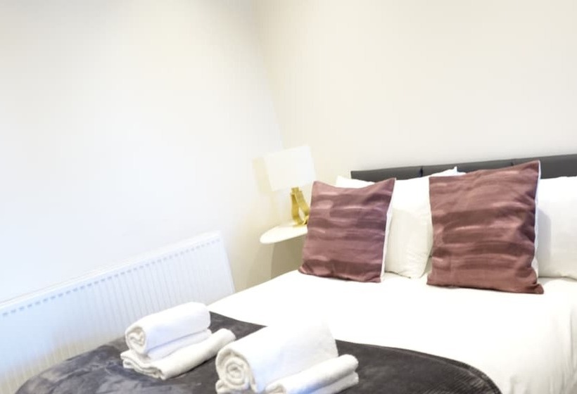 بنسيون The Close Airport