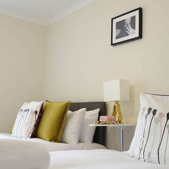 بنسيون The Close Airport