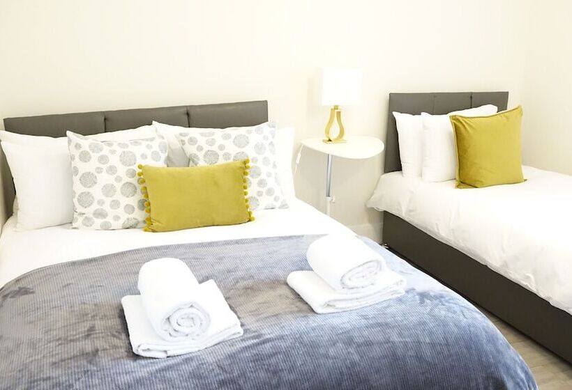 بنسيون The Close Airport