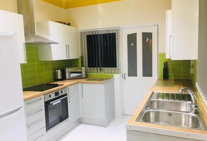 פנסיון Townhouse @ Westminster St