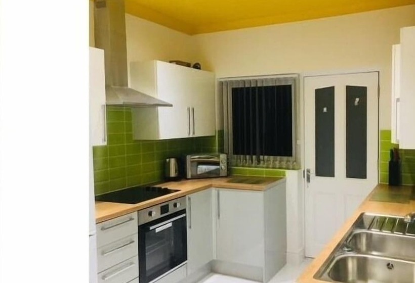 פנסיון Townhouse @ Westminster St