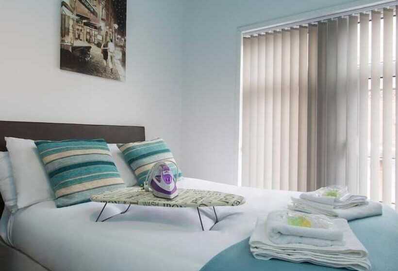 פנסיון Townhouse @ Westminster St