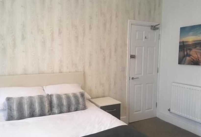 פנסיון Townhouse @ Westminster St