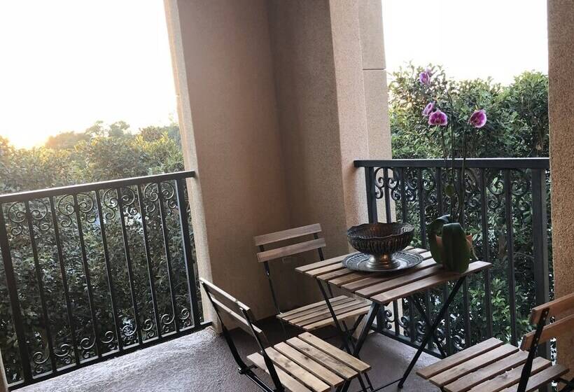 Resort Style Luxury 2bd Suite In Irvine S Spectrum Center