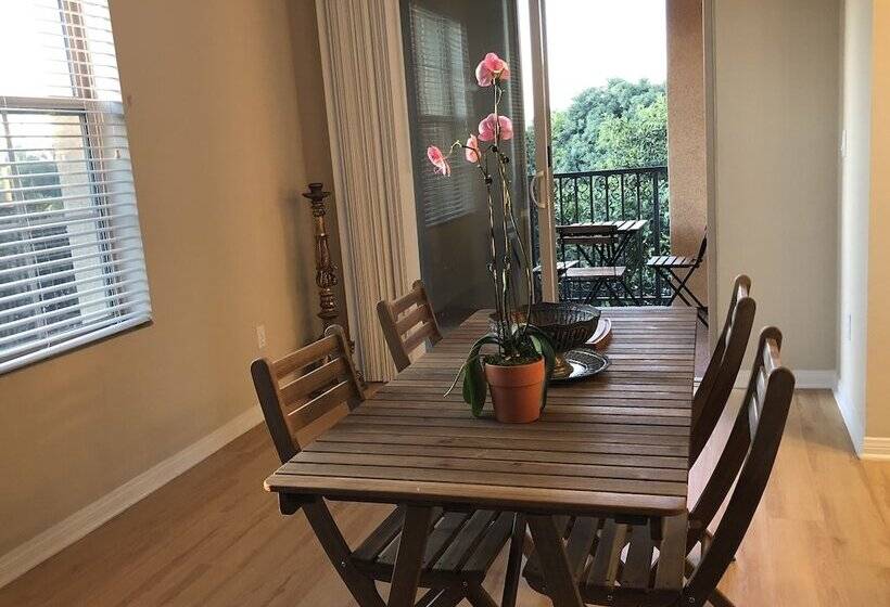 Resort Style Luxury 2bd Suite In Irvine S Spectrum Center