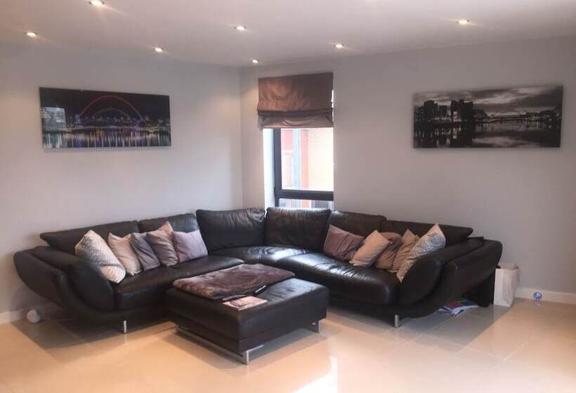 Stunning Apartment With Amazing Views