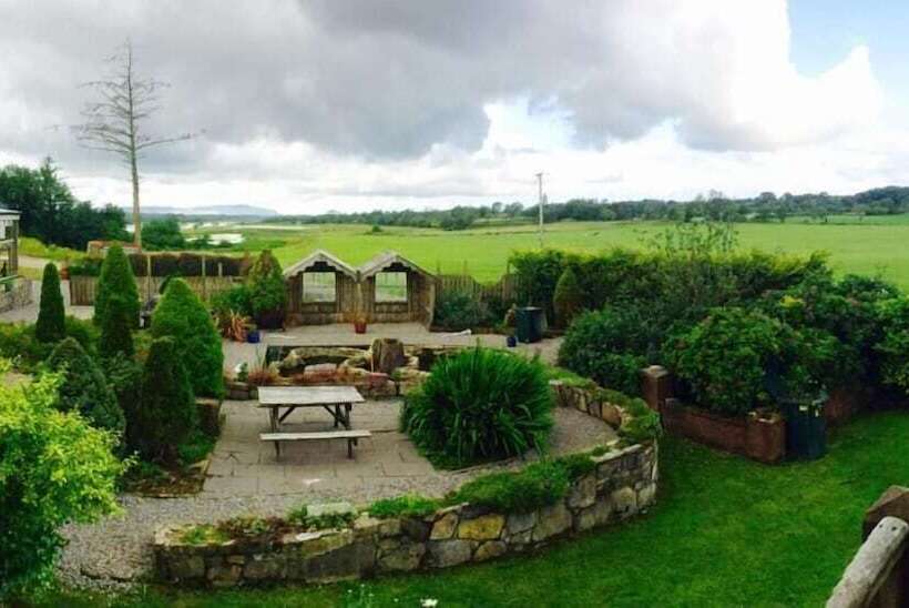 צימר Dulrush Fishing Lodge And Guesthouse