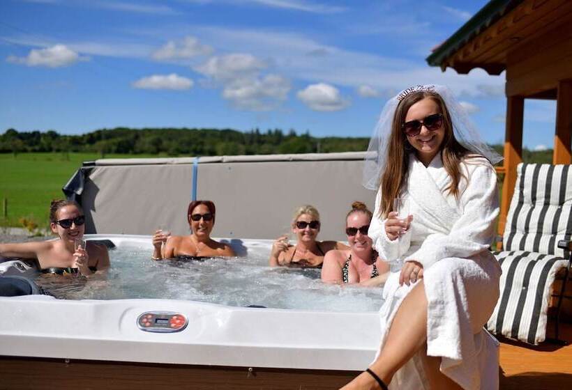 צימר Dulrush Fishing Lodge And Guesthouse