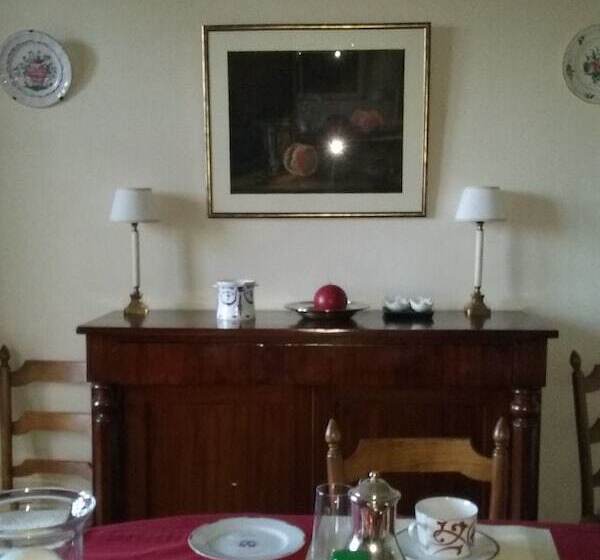 민박 La Tour De Lavalette