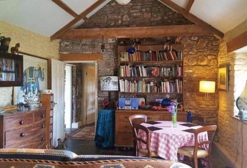 Cosy Coach House Cottage
