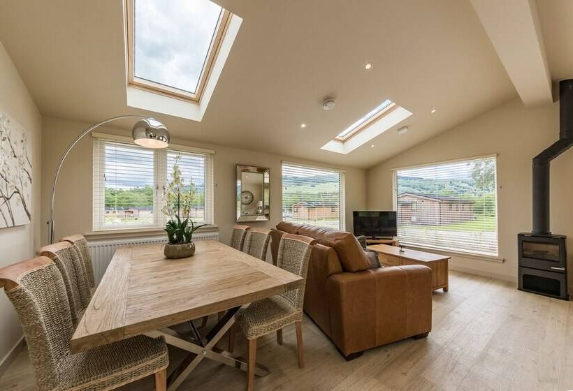 فندق Balloch Park