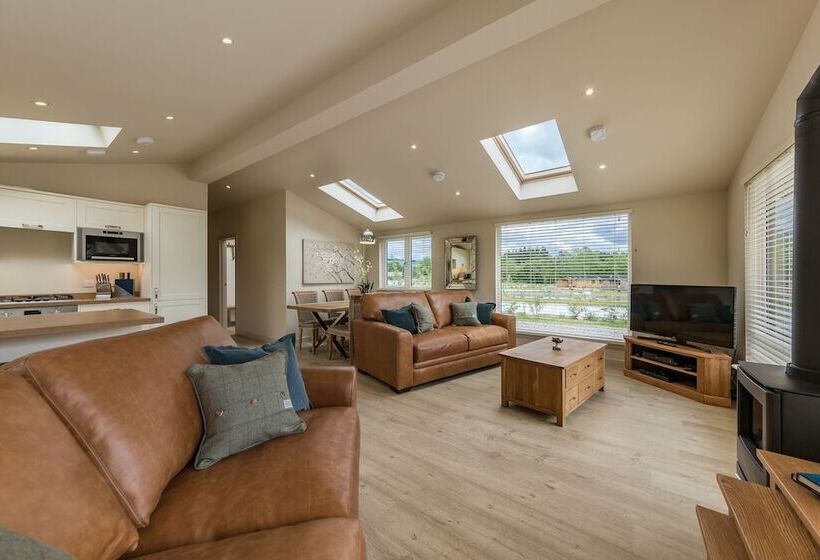 فندق Balloch Park