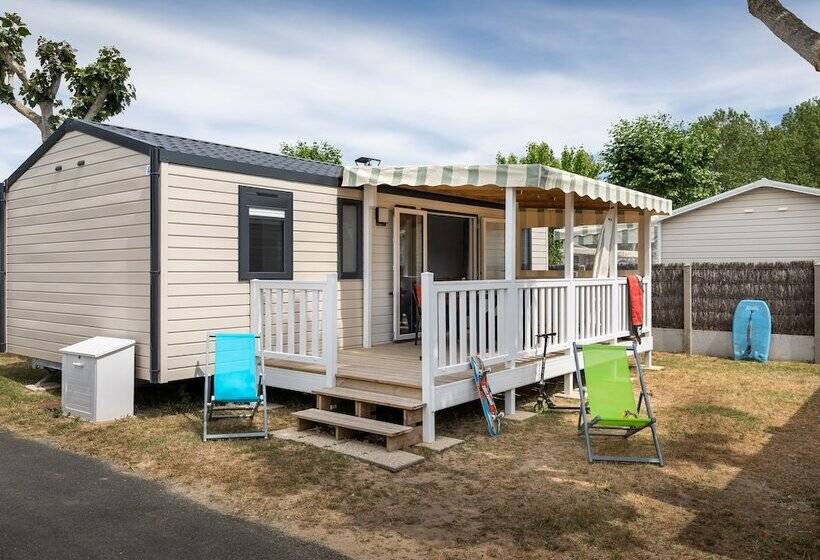 فندق Camping Domaine Des Salins